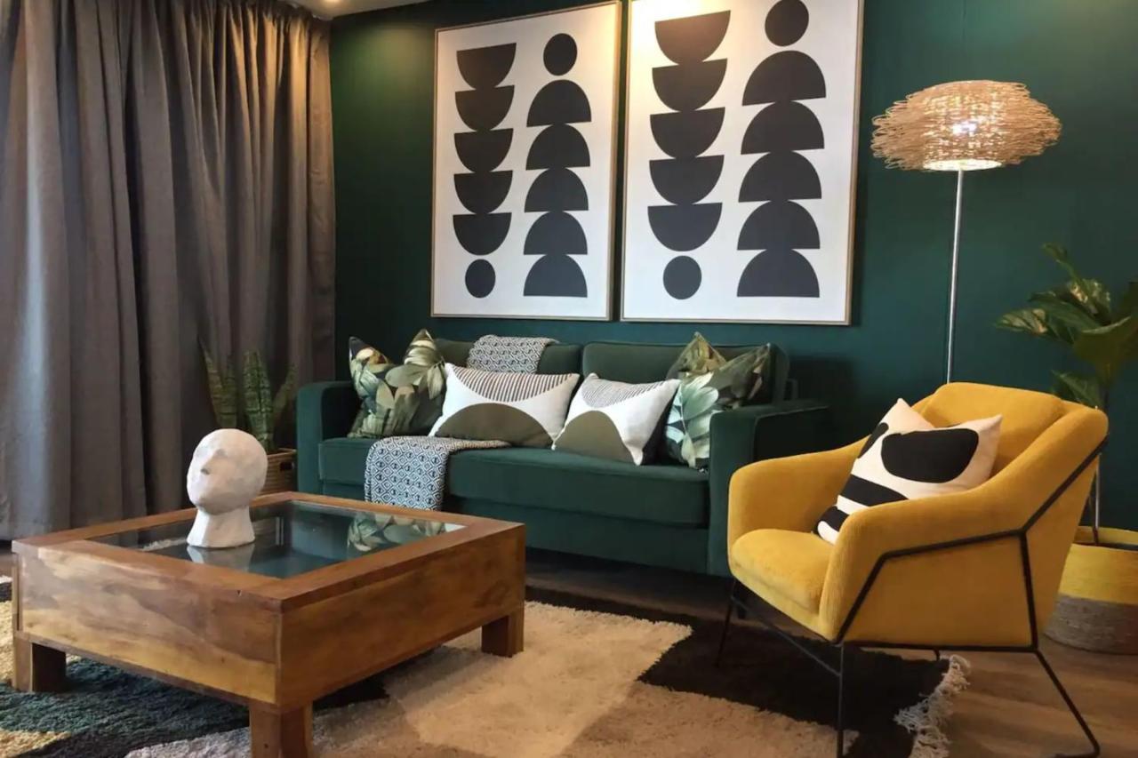 Stylish 2 Bedroom In With Stunning Views *