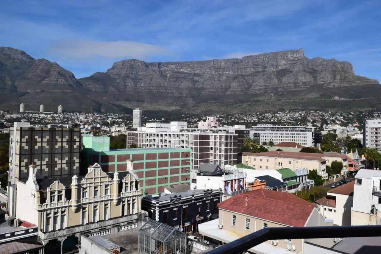 Stylish 2 Bedroom In With Stunning Views Cape Town